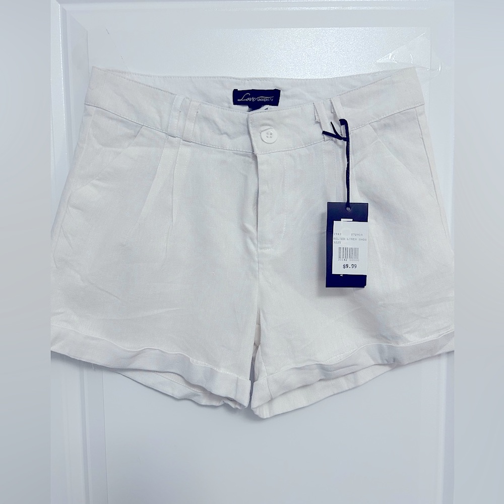 Love university white shorts 55%Nylon size Medium